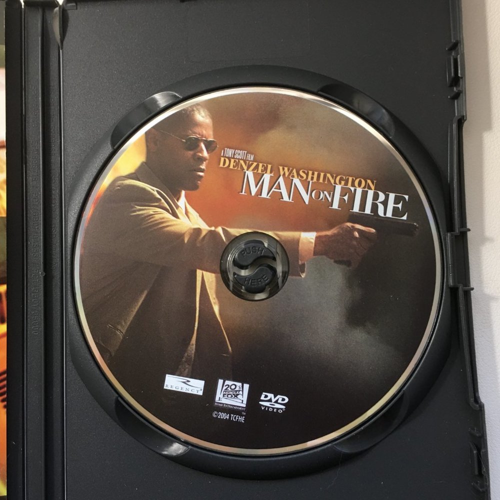 𝐃𝐞𝐧𝐳𝐞𝐥 𝐖𝐚𝐬𝐡𝐢𝐧𝐠𝐭𝐨𝐧 DVD Bundle 𝐌𝐀𝐍 𝐎𝐍 𝐅𝐈𝐑𝐄 & 𝐅𝐋𝐈𝐆𝐇𝐓 - Picture 5 of 10